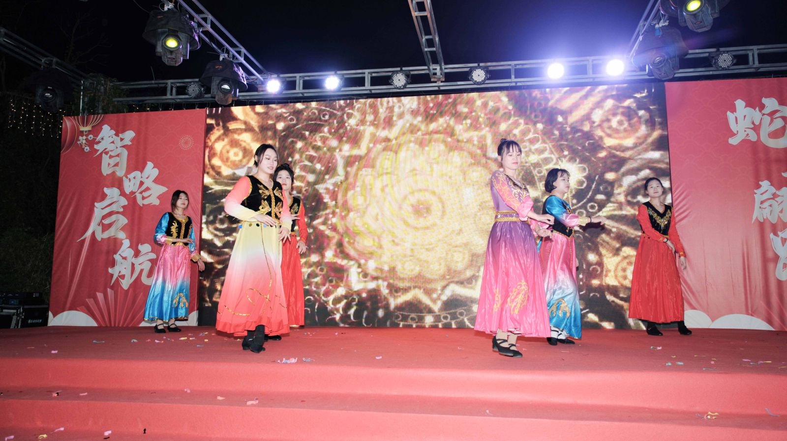 久信達(dá)科技2024年年會(huì)圓滿落幕：感恩同行，共創(chuàng)環(huán)保新未來(lái)，乘風(fēng)破浪，夢(mèng)想起航(圖9)