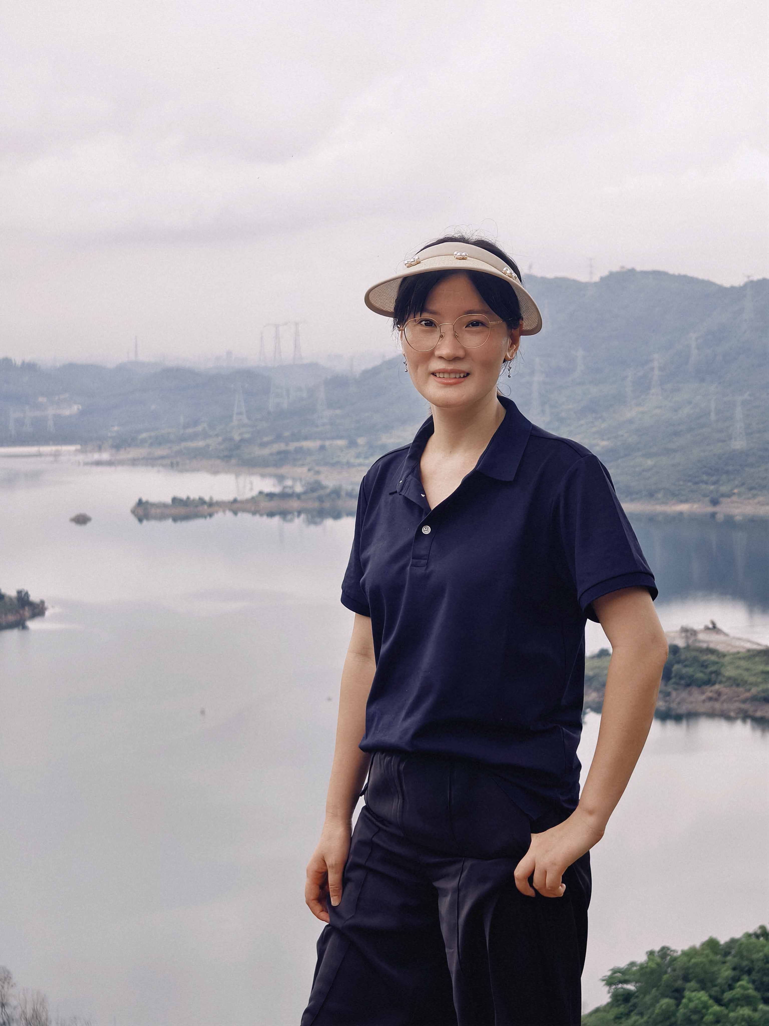 久信達科技公司員工齊聚光明區(qū)蠄蜍石，開啟活力爬山之旅暨團建活動(圖3)