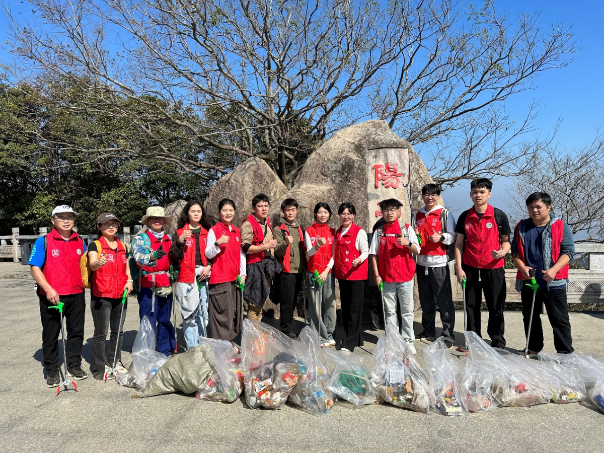 守護(hù)綠水青山，久信達(dá)環(huán)保袋義工點(diǎn)亮陽(yáng)臺(tái)山(圖4)